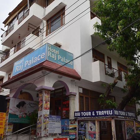 Hotel Raj Palace Rishīkesh Exteriör bild